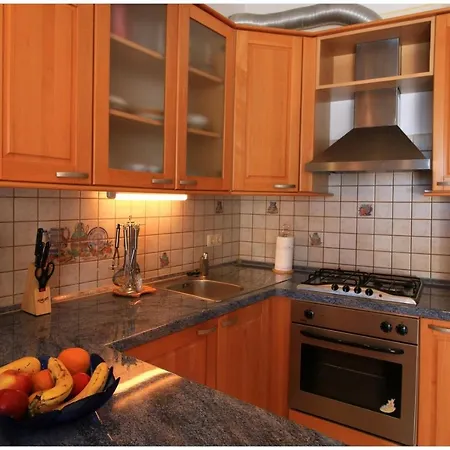 1089c * Rogoznica (Sibenik-Knin)