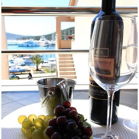 1089c Apartman Rogoznica (Sibenik-Knin)